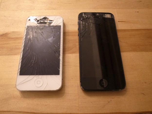 画面割れiphone買い取り飯田橋