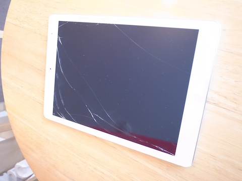 iphone・ipad・ipod買取・イヤホン修理　飯田橋のお客様