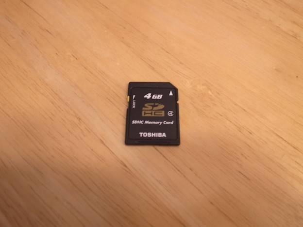 SD・USBデータ消去・ファイル復元・イヤホン修理　大阪・吹田のお店