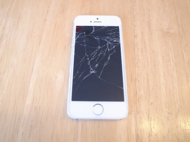 iphone・3DS・ipod classic修理　千里丘駅徒歩10分