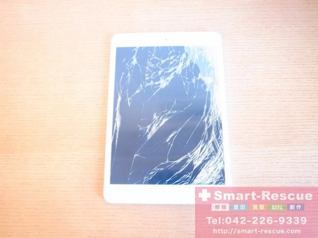 画面割れiphone・ipad・PSVITA・Wii Uのgamepad・3DS買取　スマートファボ御茶ノ水店