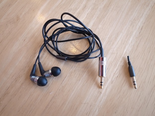 イヤホン・ipod classic郵送修理　　藤沢のお客様