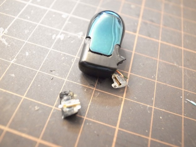 イヤホン/ヘッドホン/任天堂3DS郵送修理　大阪　阿倍野のお客様