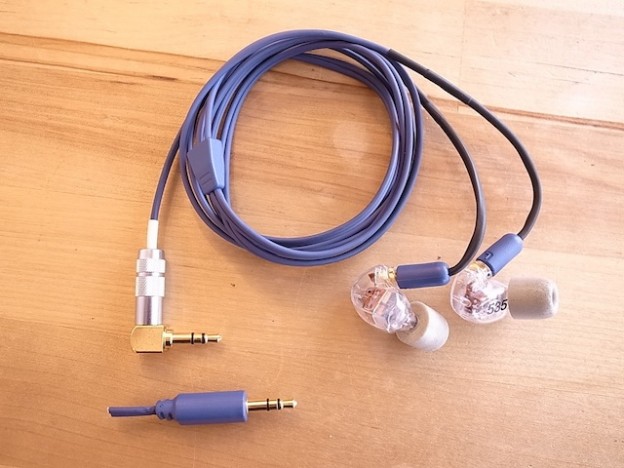 渋谷のお客様よりShureのイヤホンの修理のご依頼をいただきました。