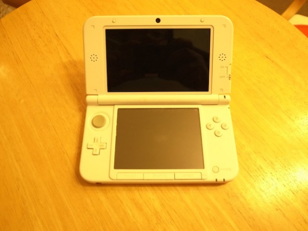 任天堂3DSLL タッチパネル反応しない　渋谷のお客様