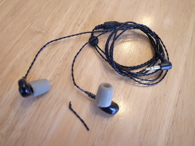 イヤホン断線修理・5極バランス化　松戸のお客様