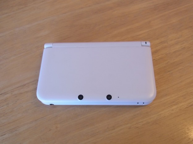 任天堂3DSLL　電源落ちる修理　池袋のお客様