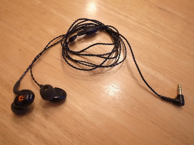 イヤホン修理/10Pro MMCX化/イヤホンケーブル制作/各種プラグ交換修理　名古屋のお客様