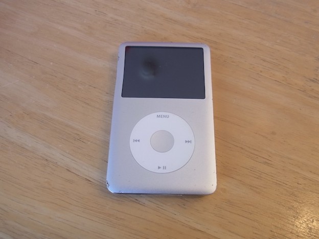 ipod classic/ipod nano7/イヤホン修理　松戸のお客様
