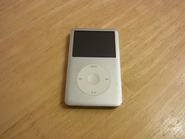 ipod classic/イヤホン/任天堂3DS修理　西船橋のお客様