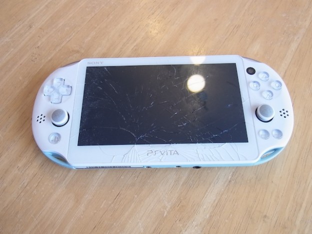 PSVITA2000/Wii Uのgamepad/ipod classic修理　渋谷のお客様