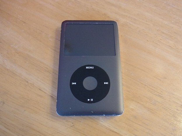 ipod classicHDD同期不良/イヤホンMMCX化/任天堂3DS修理　吉祥寺のお客様