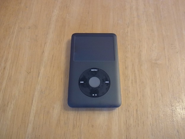 ipod classicHDD故障/イヤホンMMCX化/任天堂3DS修理　吉祥寺のお客様