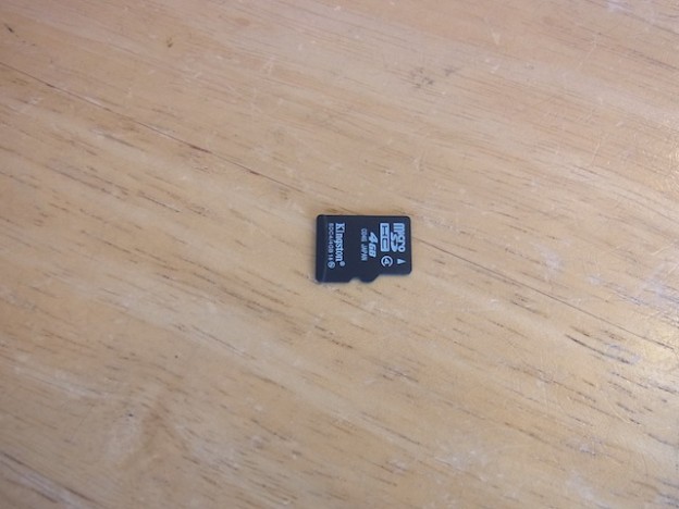 SDカード・USBメモリ・外付けHDD　データ復旧　調布のお客様