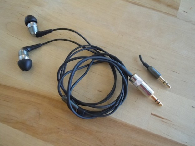 イヤホン/ipod classic/任天堂3DS宅配修理　広島県のお客様