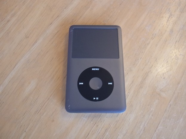 ipod classicイヤホン故障/ipod touch5/任天堂3DS宅配修理　茨城県のお客様