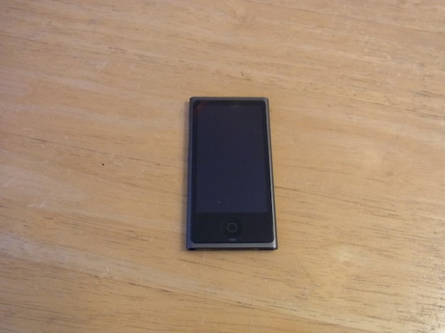 ipod nano7/ipod classic/イヤホン修理　立川のお客様