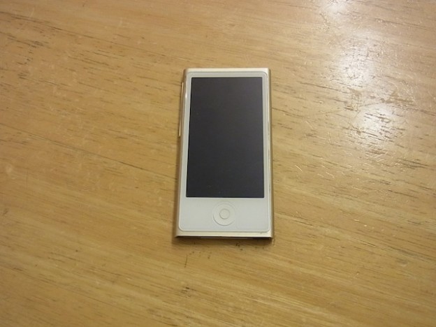 ipod nano7/ipod classic/イヤホン宅配修理　神戸のお客様