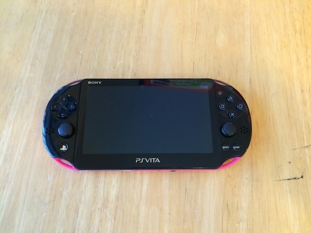 立川のお客様よりPSVITA2000の来店修理がありました。