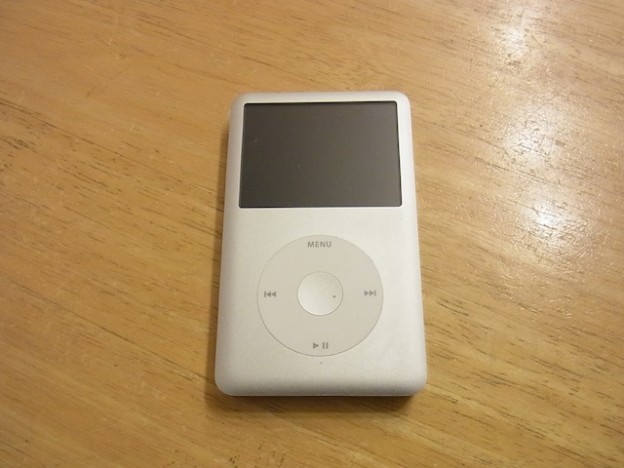 帯広のお客様よりipod classicの宅配修理がありました。