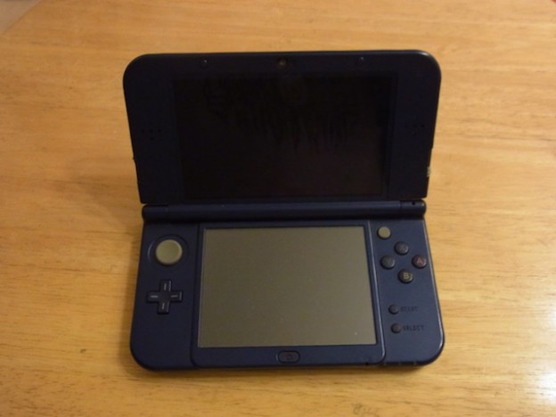 任天堂3DS Rボタン店頭修理　秋葉原からご来店