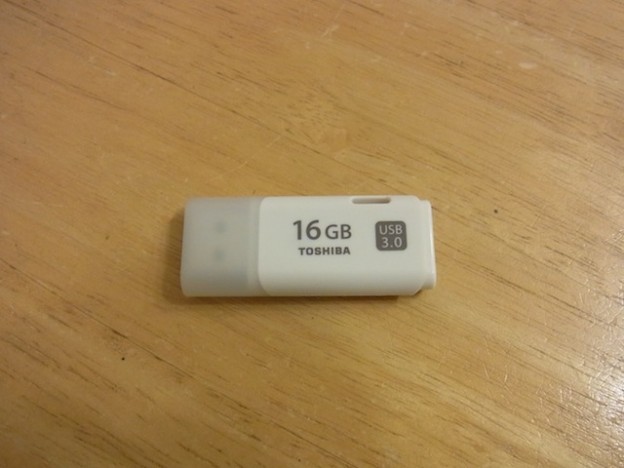 USBメモリ　フォーマットしますか？/データ復旧　中野のお客様