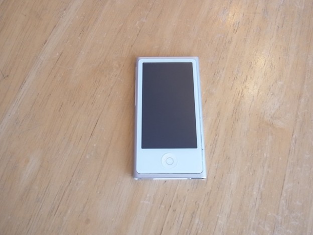 倉敷市のお客様よりipod nano7の宅配修理がありました。