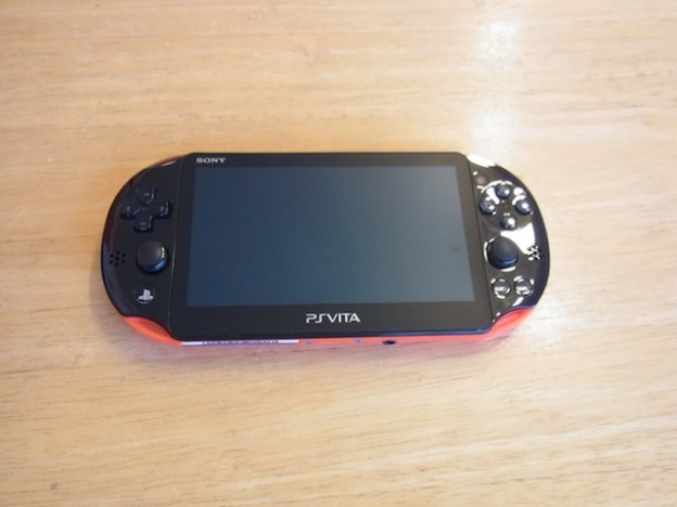 成田市のお客様よりPSVITA2000の宅配修理がありました。