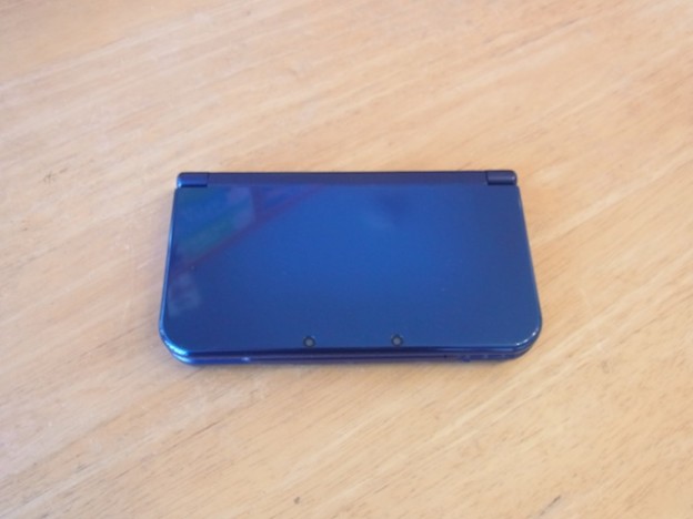 巣鴨のお客様より任天堂3DS/PSVITA2000の来店修理がありました。