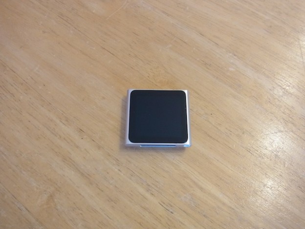 ipod nano7/ヘッドホン修理　立川のお客様