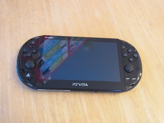 PSVITA2000/ヘッドホン修理　八王子のお客様
