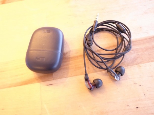 故障したイヤホン修理しませんか？　渋谷のお客様