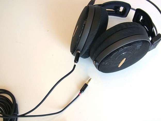 オーディオテクニカ【ATH-AD2000X】ヘッドホンを脱着可