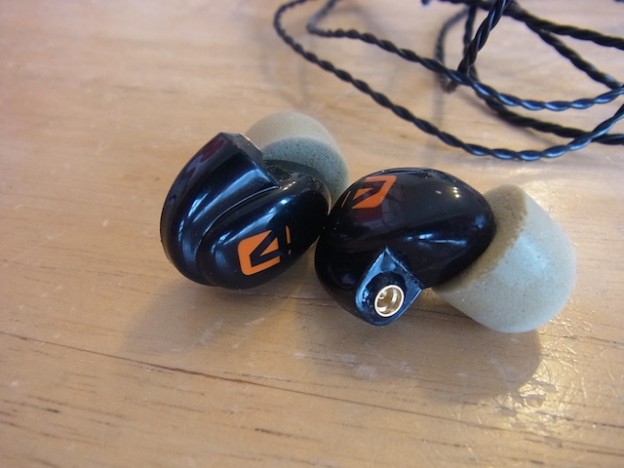 Westone イヤホン脱着部分故障/ピン折れ修理/MMCX化　埼玉県のお客様